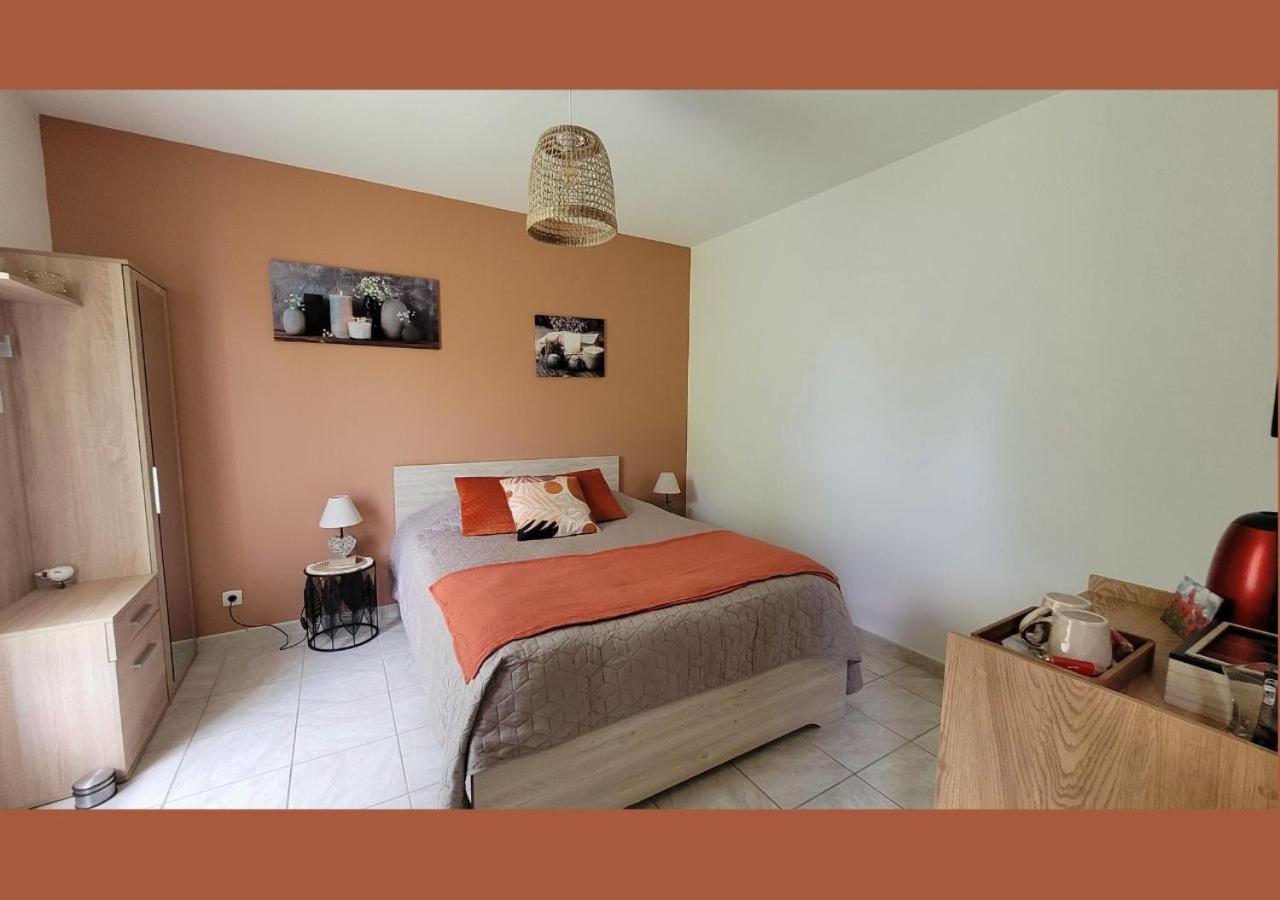 Vivre Benaise Chambre D'Hotes Chaunac エクステリア 写真